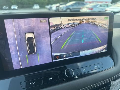 Used 2024 Nissan Rogue Platinum w/ Platinum Premium Package image 35