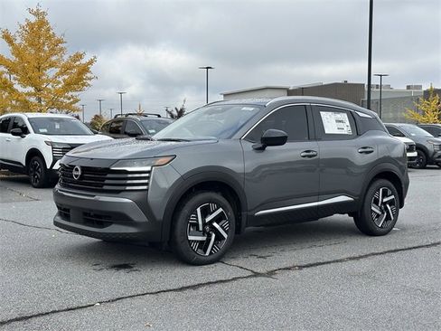 New 2026 Nissan Kicks SV image 3