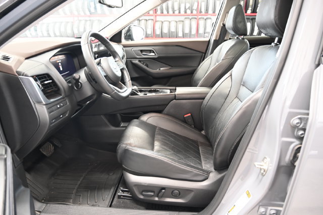 Used 2021 Nissan Rogue Platinum FWD image 10