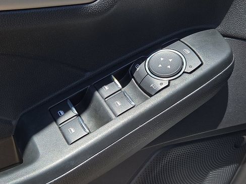 Used 2022 Ford Escape SE w/ Cold Weather Package FWD image 22