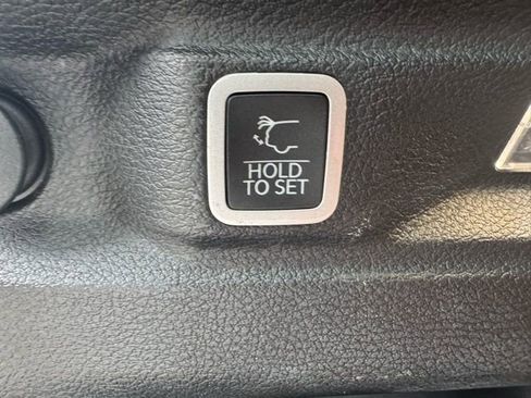 Used 2023 Jeep Grand Cherokee L Limited w/ Luxury Tech Group II image 22