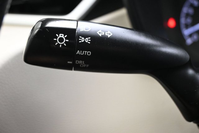 Used 2022 Toyota Corolla LE FWD image 19