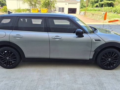 Used 2017 MINI Cooper Clubman FWD image 8