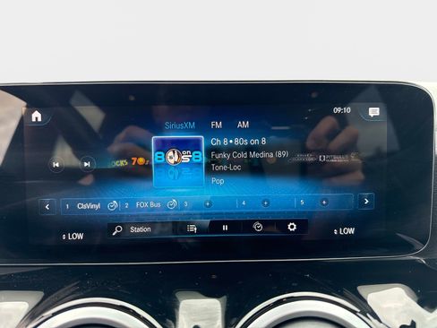 Used 2023 Mercedes-Benz GLA 250 4MATIC image 25