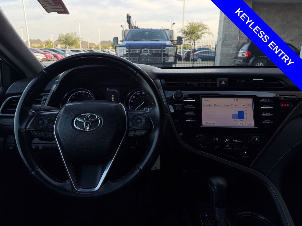 Used 2019 Toyota Camry SE FWD image 7