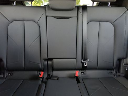 Used 2025 Audi Q3 2.0T Premium w/ Convenience Package image 35