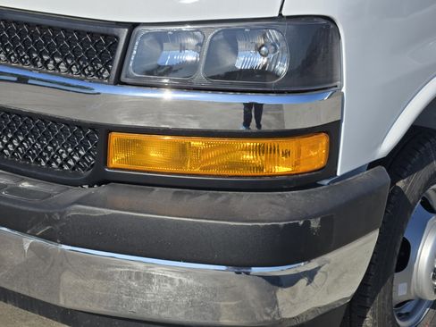 New 2025 Chevrolet Express 3500 w/ Power Convenience Package image 6