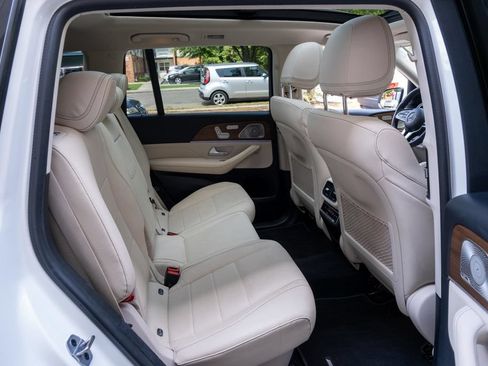 Used 2023 Mercedes-Benz GLS 450 4MATIC w/ AMG Line Exterior image 35