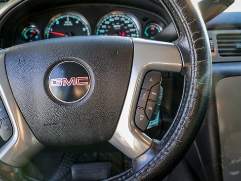 Used 2011 GMC Yukon XL SLT AWD/4WD image 17