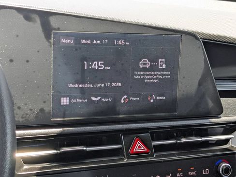 Used 2025 Kia Niro LX FWD image 18