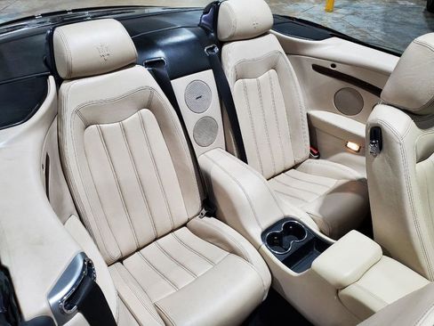 Used 2011 Maserati GranTurismo Convertible image 20