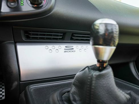 Used 2004 Honda S2000 image 47