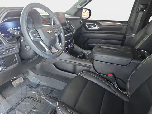 Used 2024 Chevrolet Tahoe Premier AWD/4WD image 16