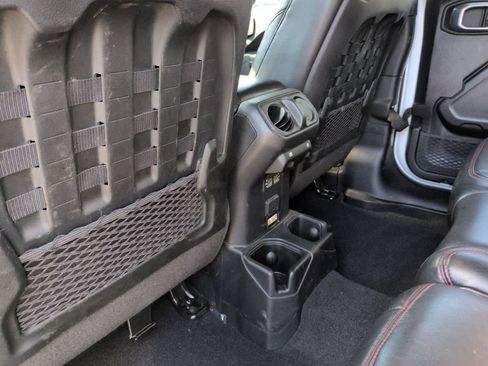 Used 2023 Jeep Wrangler Unlimited Rubicon w/ Steel Bumper Group AWD/4WD image 15