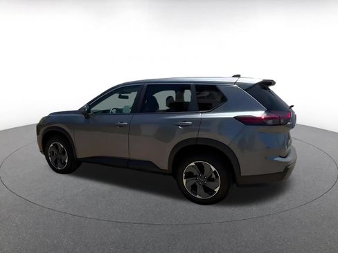 Used 2025 Nissan Rogue SV FWD image 10
