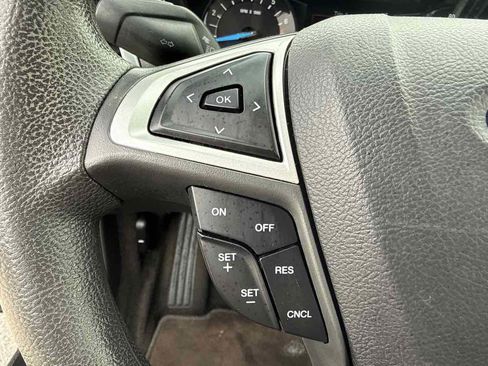 Used 2015 Ford Fusion SE image 23