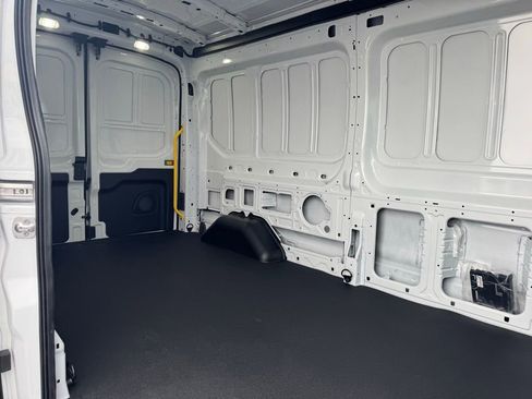New 2026 Ford Transit 250 148 Medium Roof image 16