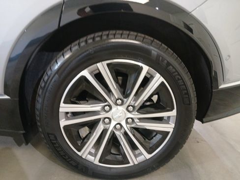 Used 2024 Cadillac Lyriq Luxury AWD/4WD image 18