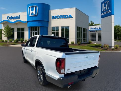 Used 2025 Honda Ridgeline Sport image 4