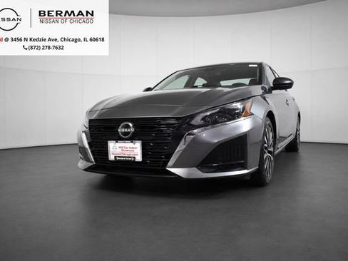Used 2025 Nissan Altima 2.5 SV FWD image 1