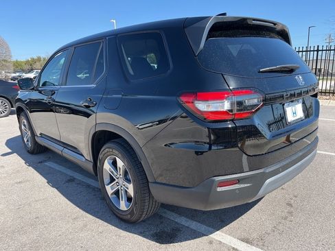 Certified 2025 Honda Pilot EX-L image 6