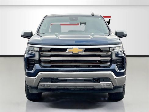 Used 2023 Chevrolet Silverado 1500 LT image 2