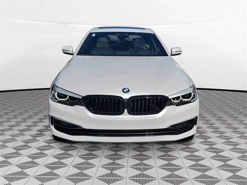 Used 2018 BMW 530i w/ Premium Package image 2