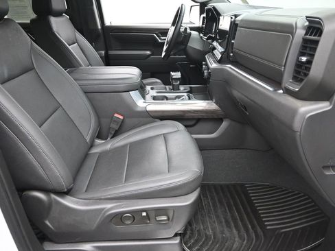 Used 2023 Chevrolet Silverado 1500 LTZ w/ LTZ Premium Package image 7