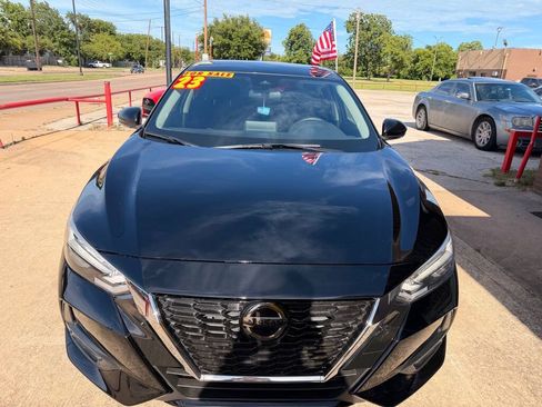 Used 2023 Nissan Sentra SR w/ Midnight Edition Package FWD image 8