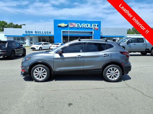 Used 2021 Nissan Rogue Sport S image 2