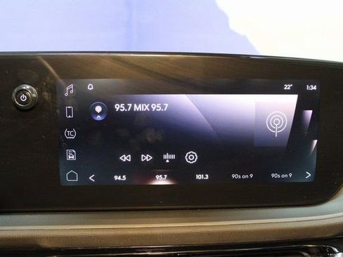 Used 2025 Buick Envista Avenir FWD image 25