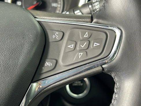 Used 2021 Chevrolet Equinox LT image 26