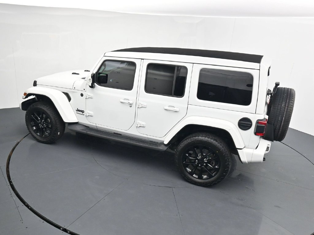 Used 2022 Jeep Wrangler Unlimited Sahara AWD/4WD image 27
