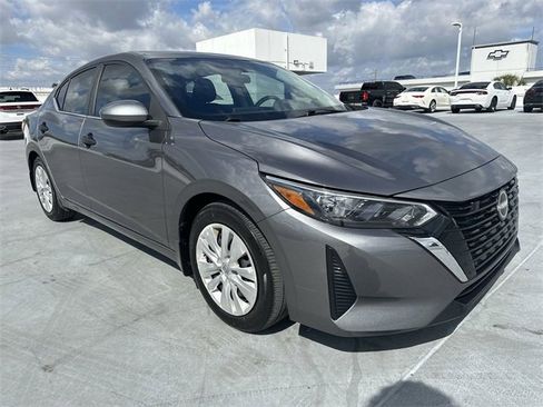 Used 2024 Nissan Sentra S image 29