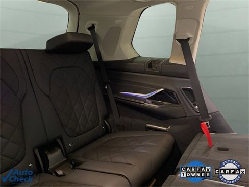 Used 2024 BMW X7 xDrive40i w/ Premium Package image 64