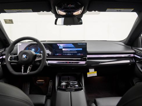 New 2026 BMW 530i xDrive w/ Executive Package image 10