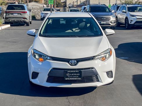 Used 2015 Toyota Corolla LE image 6