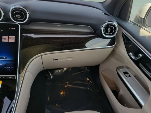 Certified 2026 Mercedes-Benz GLC 300 image 20