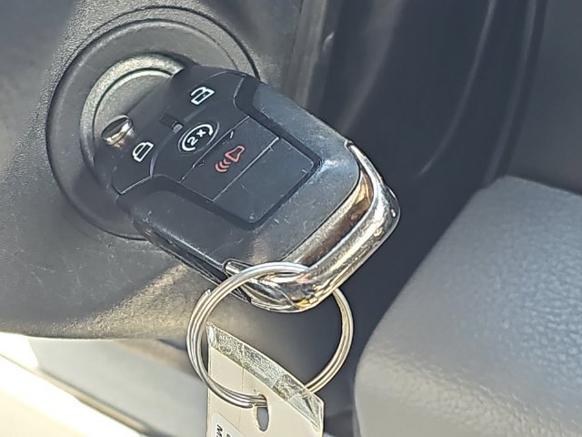 Used 2020 Ford F150 XLT w/ Equipment Group 302A Luxury AWD/4WD image 19