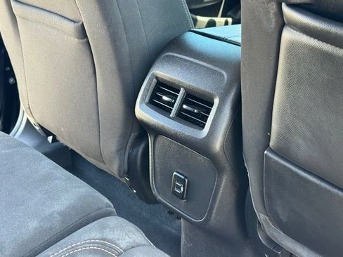 Used 2018 GMC Terrain SLE FWD image 21