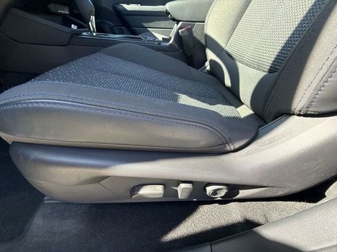 Used 2026 Subaru Forester Premium image 12