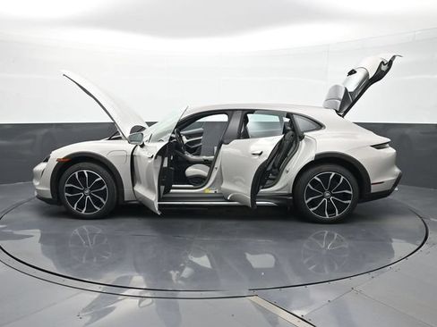 Certified 2023 Porsche Taycan 4S w/ Sport Chrono Package AWD/4WD image 28
