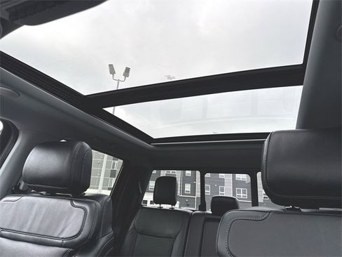 Used 2024 Ford F350 Lariat w/ Lariat Ultimate Package image 19