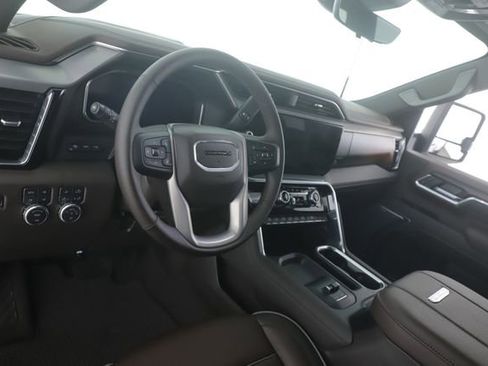 Used 2026 GMC Sierra 3500 Denali w/ Denali Reserve Package AWD/4WD image 16