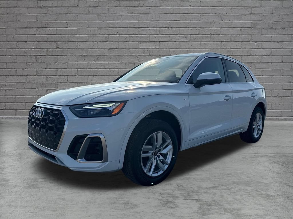 Used 2023 Audi Q5 2.0T Premium w/ Convenience Package AWD/4WD image 3