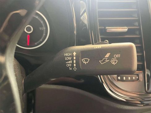 Used 2018 Volkswagen Beetle 2.0T S image 20