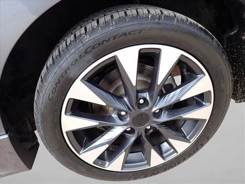 Used 2019 Nissan Sentra SR FWD image 7