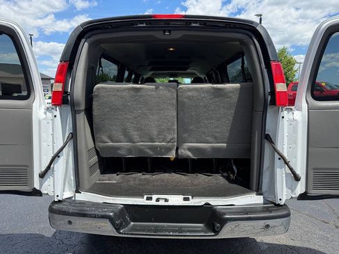 Used 2014 GMC Savana 3500 LT w/ LT Preferred Equipment Group RWD image 27
