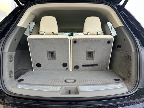 Used 2021 Cadillac XT6 Premium Luxury image 14