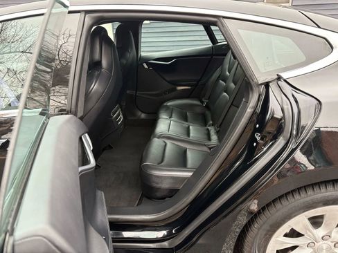 Used 2019 Tesla Model S Standard Range image 12